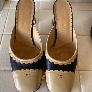 CHANEL Black and Tan mules-vintage